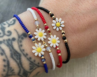 Flower Bracelet Daisy Bead Bracelet Daisy Beaded Bracelet Seed Beaded Daisy Bracelet Delicate Bracelet Y2k Bracelet Dainty Beaded Bracelet