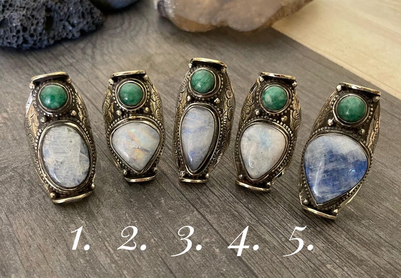 Jade Labradorite and Moonstone unisex rings, are bold and chunky perfect for making a statement. They are super comfy to wear at the same time. A distinctive touch to your outfit.