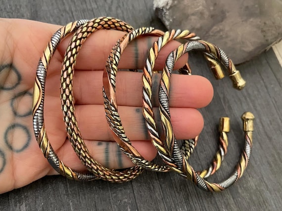 Alhudapk Com Wearing A Copper Bracelet Copper Cuff Bracelet Copper