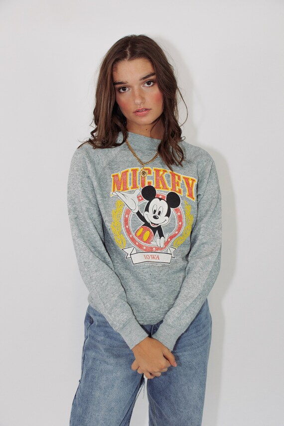 Vintage Disney Sweater || Mickey Iowa