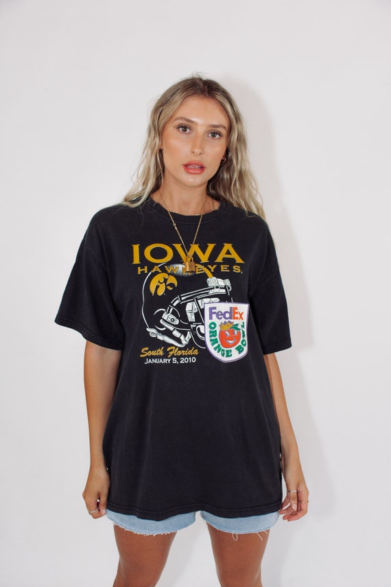 Vintage College Ball Tee