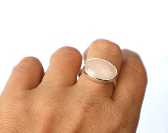Size 9 silver ring with baby pink oval rose quartz