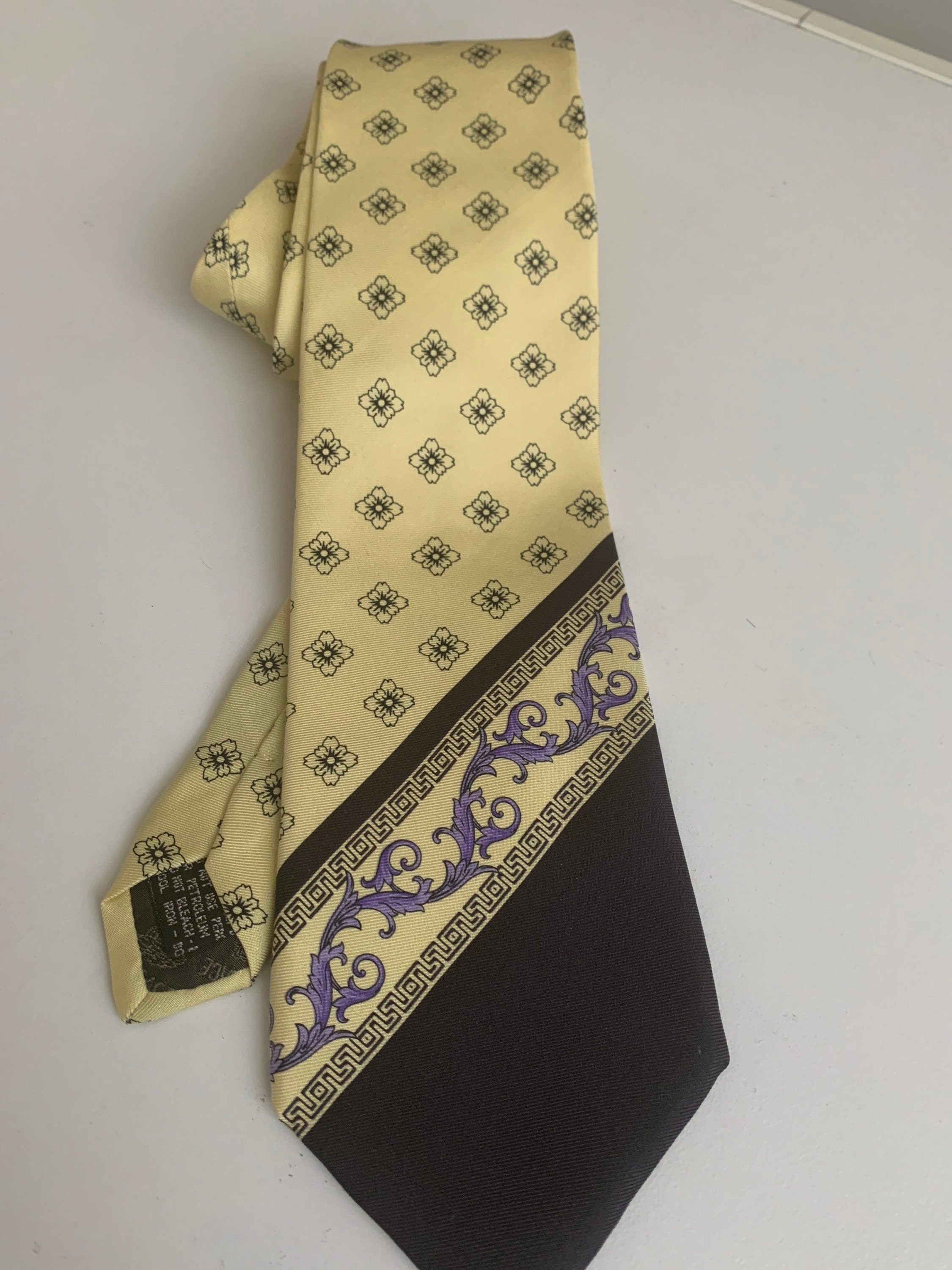 overseas Gianni Versace tie mirzagroup.net