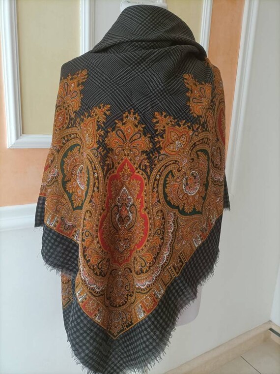 Maxi Foulard Valentino vintage in silk and wool. - image 3