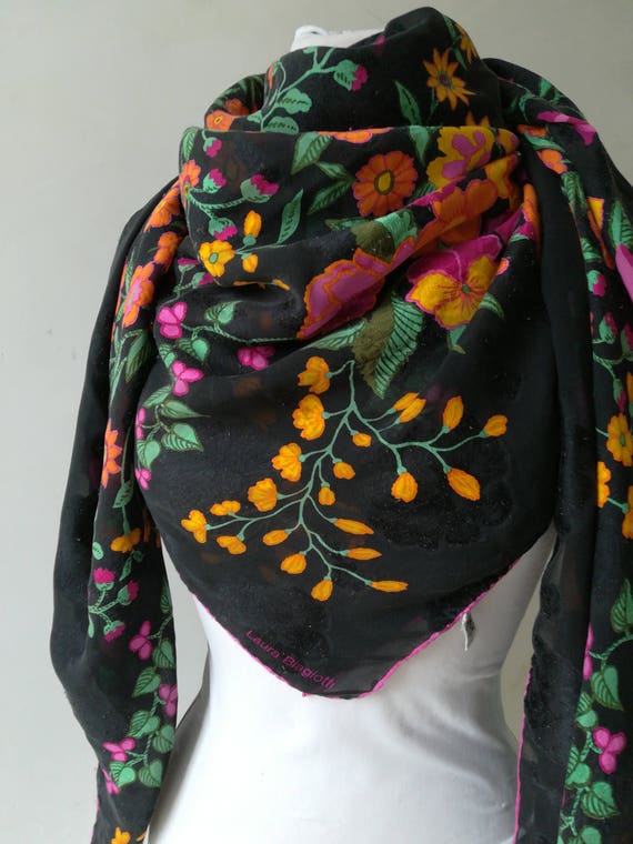 Shawl Laura Biagiotti Foulard scarf flowers - image 1