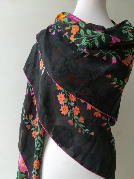 Shawl Laura Biagiotti Foulard scarf flowers - image 4