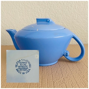 SALE — Vernon Kilns Ultra California teapot, aster blue, Jane Bennison design, ‘30’s - ‘40’s [BROKEN/REGLUED]
