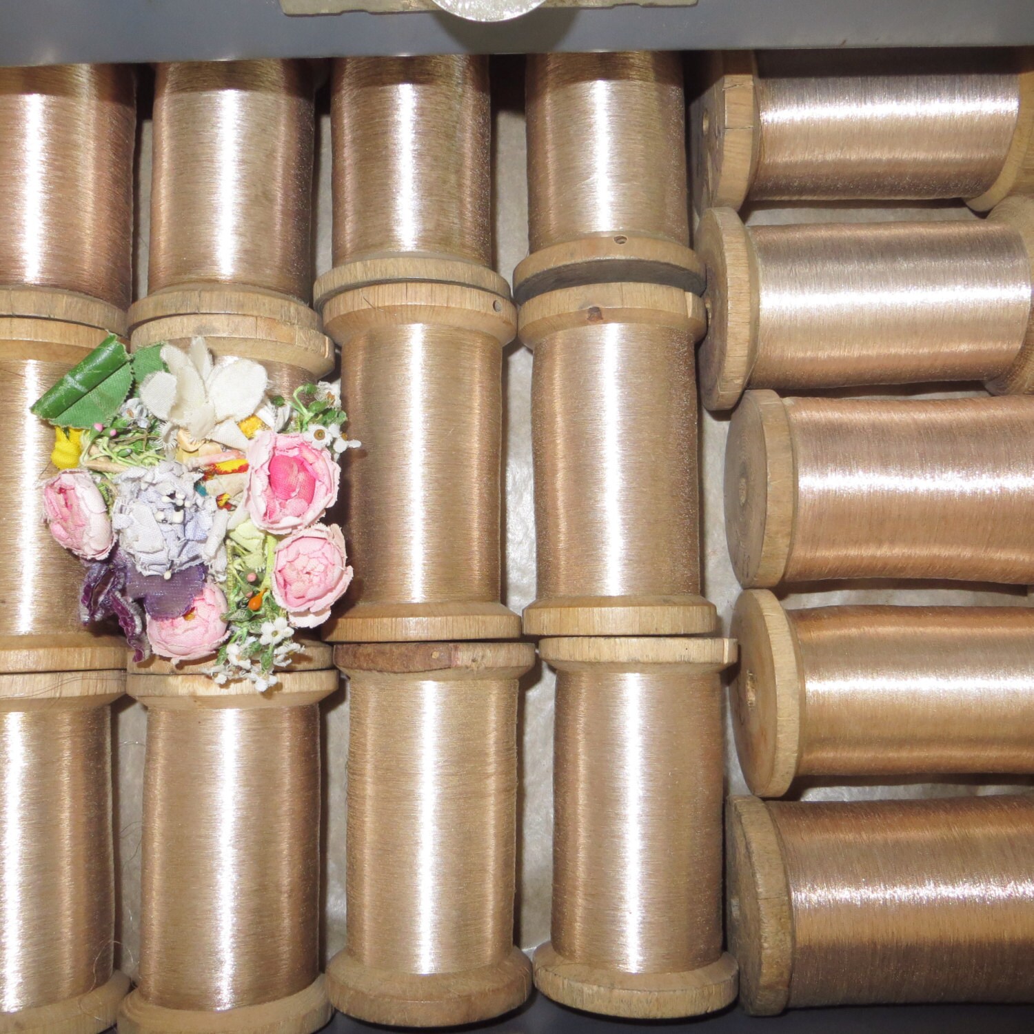 Lrg FRENCH METAL CHAMPAGNE Color Spool Silver Gold Thread Bobbin ...