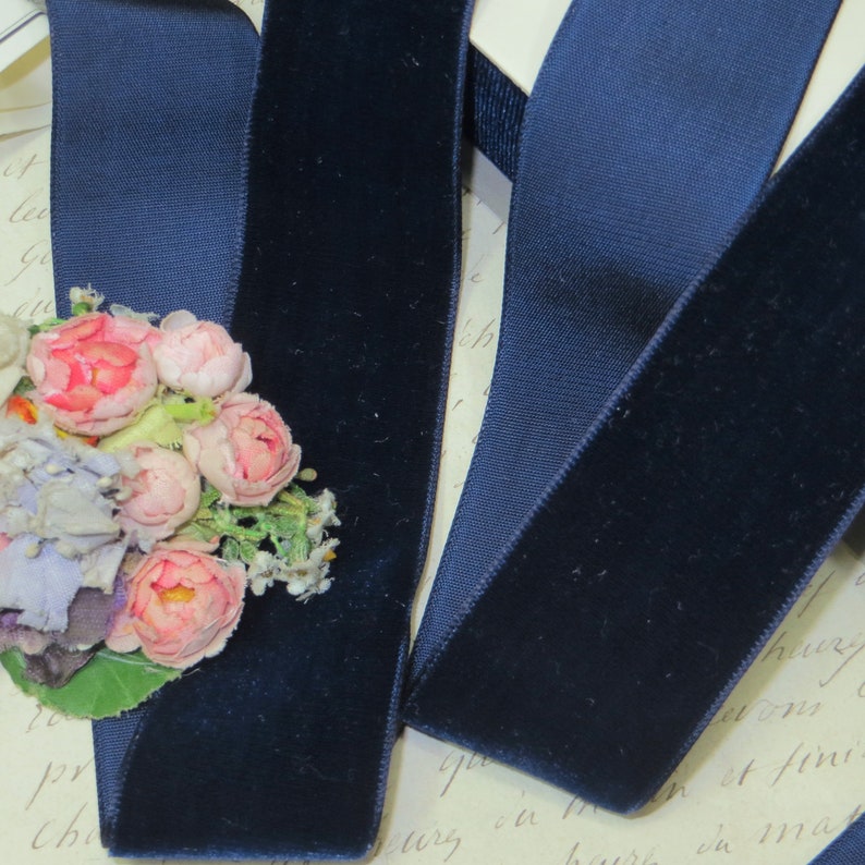1y 1940s NAVY SILK BLUE 1.5 Velvet Ribbon Taffeta Back French Trim Millinery Hat flower Vestment 1920s Flapper Art Deco Antique Ribbonwork