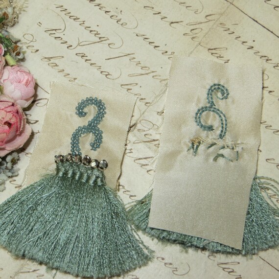 années 1920 FRANÇAIS verte mer verte FRANÇAIS strass blanc Antique Applique Patch Ribbonwork Turquoise Aqua soie métal métallique fil chapellerie fleur garniture 62f63b années 1920 FRANÇAIS verte mer verte FRANÇAIS strass blanc Antique Applique Patch Ribbonwork Turquoise Aqua soie métal métallique fil chapellerie fleur garniture 62f63b