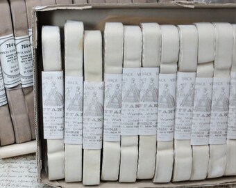 1 Bolt 9 yards OFF WHITE BEIGE Velvet Ribbon Trim Antique French Wedding Tan ivory Millinery Hat Flower Ribbonwork