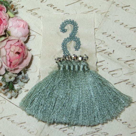 années 1920 FRANÇAIS verte mer verte FRANÇAIS strass blanc Antique Applique Patch Ribbonwork Turquoise Aqua soie métal métallique fil chapellerie fleur garniture 62f63b années 1920 FRANÇAIS verte mer verte FRANÇAIS strass blanc Antique Applique Patch Ribbonwork Turquoise Aqua soie métal métallique fil chapellerie fleur garniture 62f63b