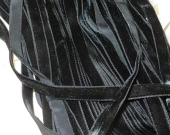 4 Yards Flat TUBULAR BLACK VELVET Trim Ribbon Stiff Taffeta Back, Millinery Hat Trim Antique Doll Dress Piping