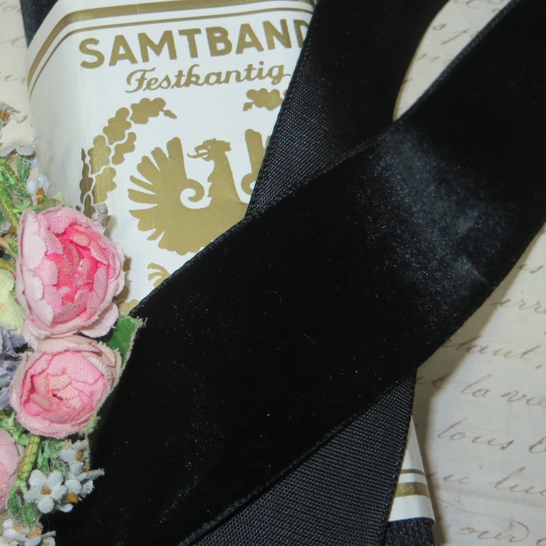 1y LUSH GERMAN 2 BLACK Vintage Antique Velvet Ribbon Trim Vestment 1920s Flapper 1930s 1940s Victorian Millinery Hat Flower Doll Dress