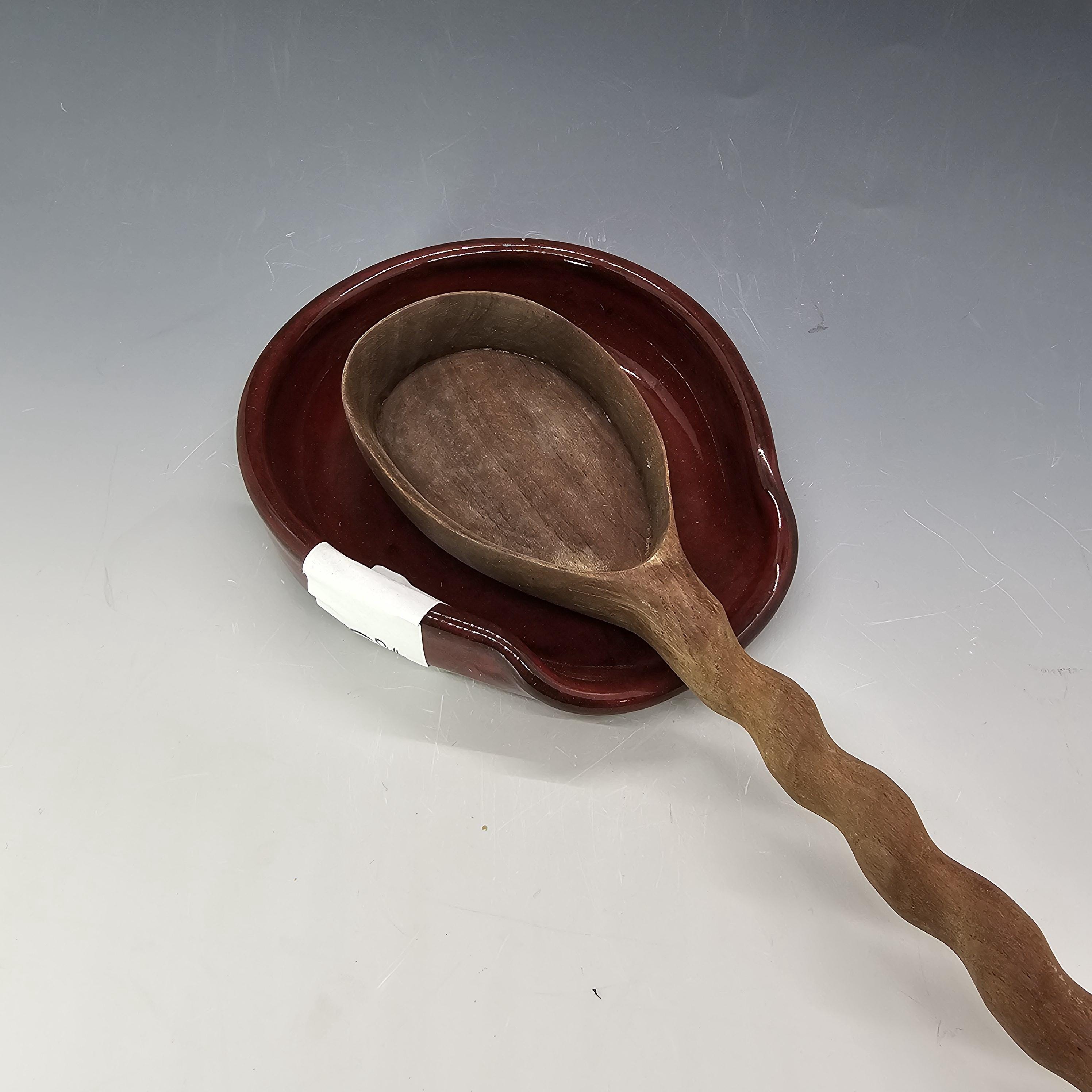 スプーンレスト。手作りの陶器。赤い釉薬。 - Etsy 日本