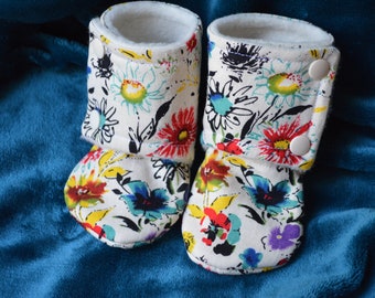 Baby Bootie Stay On, Colorful Floral, Creme, Cream, boutique, daisy, pansy, spring, summer, Linen