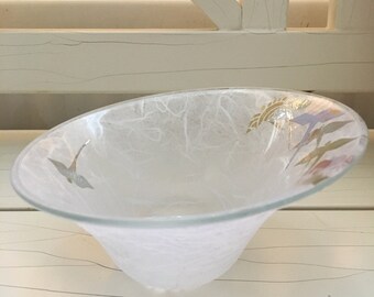 Bowl/Glass Bowl/Birds in Flight/ Strawsilk/White : Christmas, wedding, birthday, housewarming