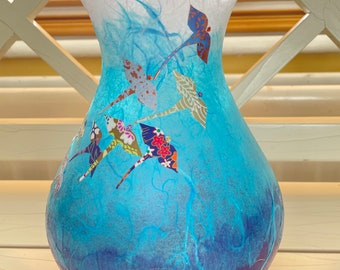 Glass vase, Decorative Vase, ‘Birds in Flight’, strawsilk, blue, purple: birthday, wedding, anniversary, housewarming