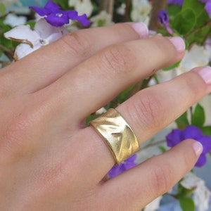 Women Wedding Band, Wide Wedding Band, Unique Wedding Ring, 14K Wedding Band, Solid Gold Wedding Jewelry, Rustic Ring, Modern Wedding Ring