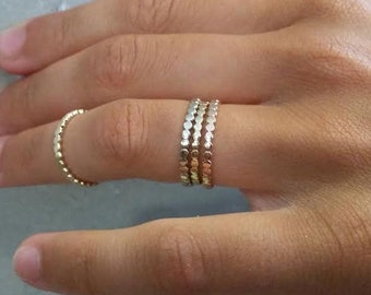 Stacking Ehering, 14K Gold Stack Ring, Minimalist Wedding Band, Gold Bead Ring, Dot Ring, Dünner Goldring, Rosegold Bead Ring, Midi Ring