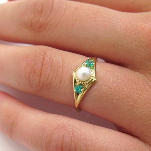 14K Gold Engagement Ring, Vintage Ring, Bridal Ring, Art Deco Ring, Unique Engagement, Pearl Ring, 3 Stone Ring, Geometric Ring,Emerald Ring