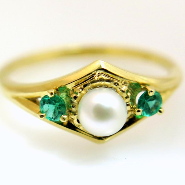 Pearl ring gold, Emerald engagement ring, Pearl engagement ring, Emerald ring, Vintage engagement ring, Art deco ring, Emerald ring gold