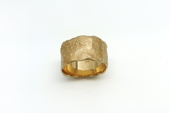 Women Wedding Band, Unique Wedding Ring, Wide Wedding Band, 14K Gold Ring, Textured Ring, Hammered Ring, Rustic Band, Modern Wedding Ring