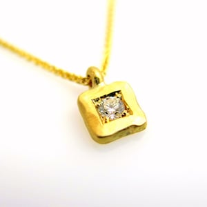 Diamond necklace gold, 18k gold necklace, Square necklace, Minimalist necklace, Hammered necklace, Unique diamond necklace