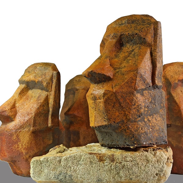 The Moai Sculpture - rust effect. Decorations, lowpoly, geometric,