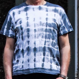 Grey Shibori Tee - Suji Pleats - Charcoal Grey T-shirt - Size Medium - Crew Neck - Gray Monochrome Tie Dye