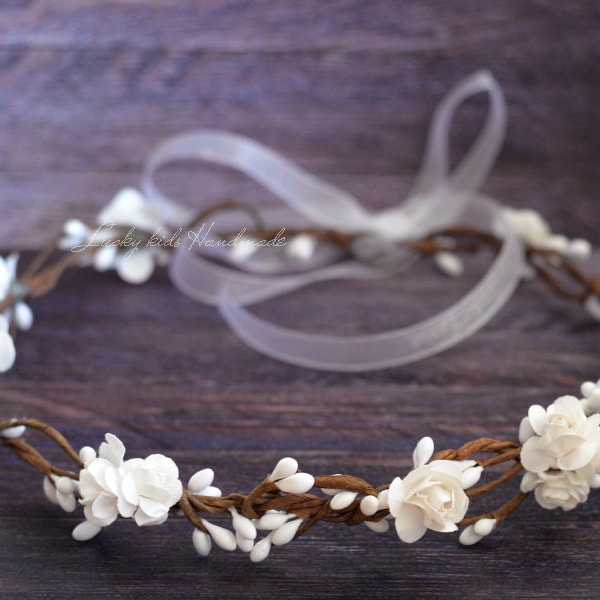 Flower crown wedding Adult White woodland crown Bridal floral crown Rustic flower crown Flower girl wreath Hair wreath White bridal tiara