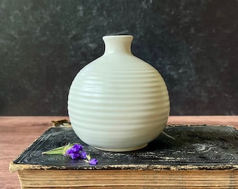 White bud vase- minimalist ceramic vase, modern decor, white pottery vase, wheel thrown ceramic- eggshell white glaze- wedding gift