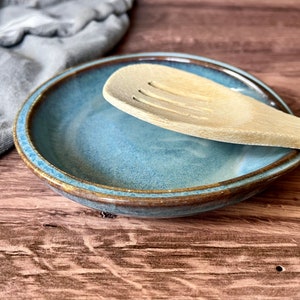 Kitchen spoon rest wheel thrown ceramic spoon rest with light and sky blue glaze kitchen gift, cooking gift, handmade spoon holder image 3