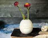 Minimalist bud vase- white ceramic flower vase- modern home decor, white vase gift- housewarming gift- bud vase gift