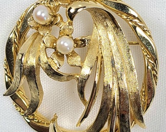 Pearl Flower Wreath Vintage Brooch Gold-tone Cultured Pearl 2" Pin Signed Brooks