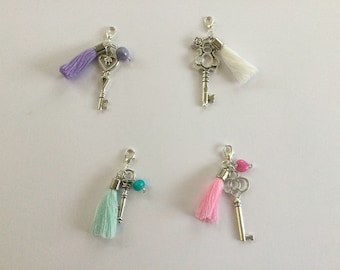 Journal charm, Tassel with key, Planner charm, Zipper pull chain, travellers keychain, zipper fob, gift idea, purse charm