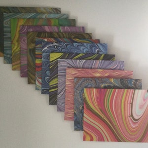 Sobres y tarjetas pequeños de mármol, papelería marmolada, correo postal, correo feliz, hecho a mano, juego de 12