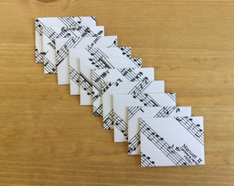 Kleine enveloppen en kaarten, muziekbladen, mini muziek nota enveloppen, efemeriden, briefpapier, slakkenpost, handgemaakte kleine enveloppen, set van 8