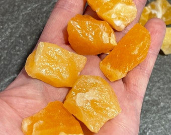 Fossil Cavern ORANGE CALCITE CRYSTAL LARGE BANDED EGG HAND CARVED REIKI Heal 60mm 132g st191 Fossil Cavern ORANGE CALCITE CRYSTAL LARGE BANDED EGG HAND CARVED REIKI Heal 60mm 132g st191