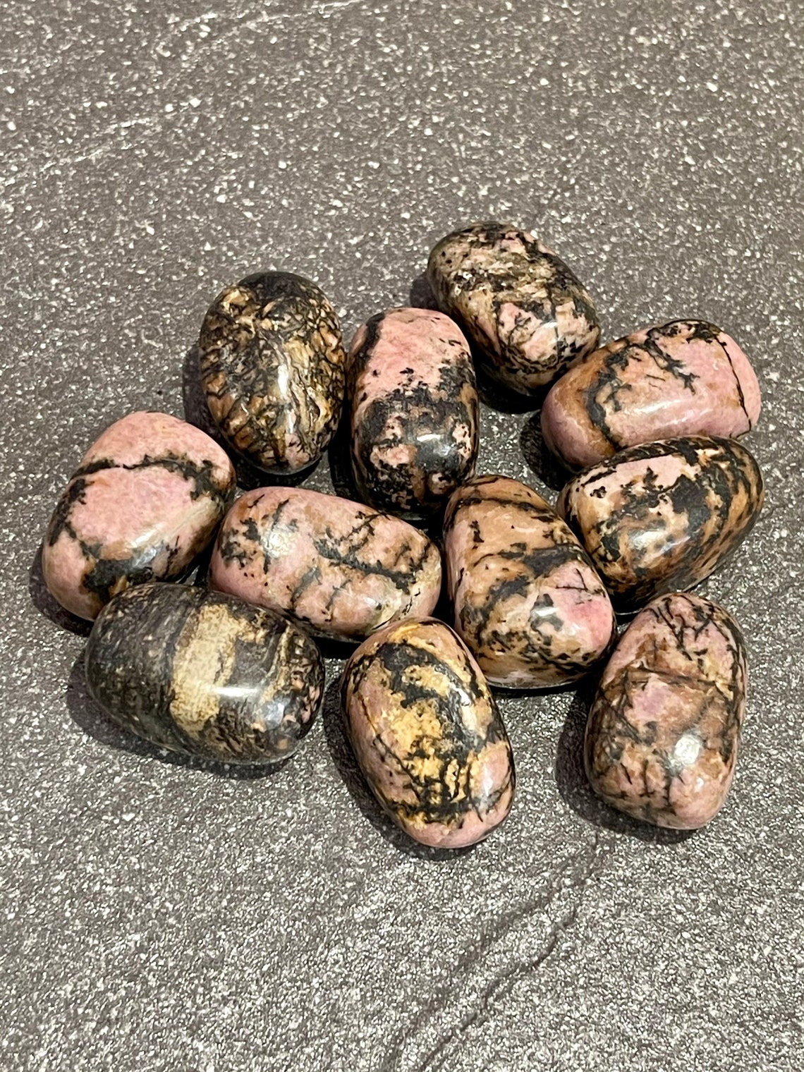 Großer Rhodonit Kristall Trommelstein Großer rosa und braun | Etsy