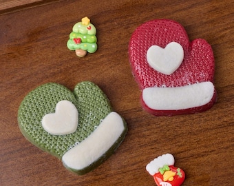 Christmas Mittens Taba Squishy - Red & Green Holiday Stress Relief Toy, Christmas Glove Decoration, xmas gift, Christmas gift, Christmas toy
