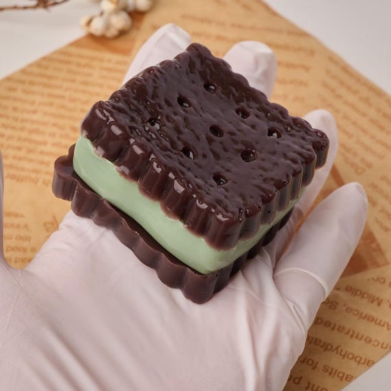 ミントチョコレート マシュマロ スクイーズ ミントマシュマロクッキータバスクイーズおもちゃ、かわいいタブフード