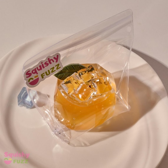 ブルーキュラソーソーダアイスドリンク タバスクイーズ - ブルーベリー