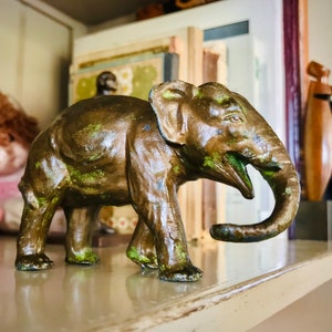 BONITA FIGURA de ELEFANTE asiatique escultura antigua modernista mini statue décorative animal salvaje Art Nouveau