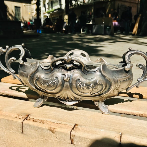 JARDINERA ART NOUVEAU plateada o nickelada antiguo centro de mesa con ornamentación floral macetero vintage para plantas jarron modernista