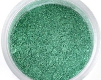 Bottle Green Luster Dust 2 grams