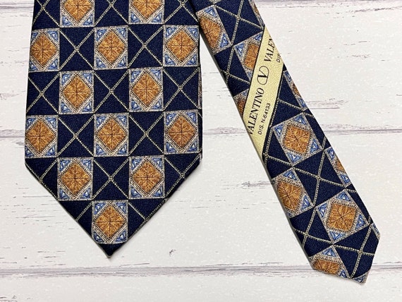 valentino necktie