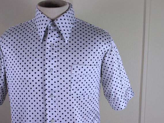 mens 1970s white + navy blue POLKA DOT shirt - Da… - image 1