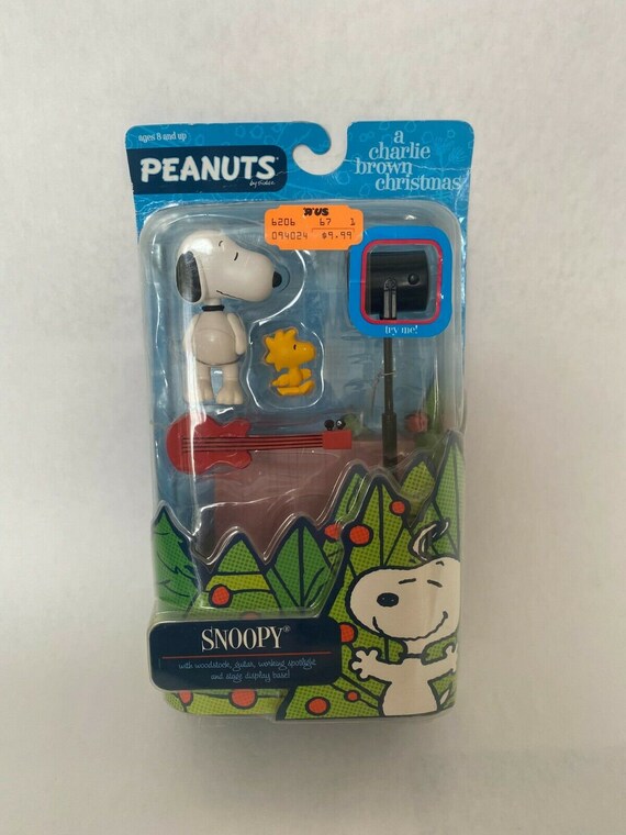 Snoopy Mini Figure With Stand