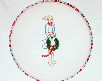 Rosy Wreath Hand Embroidery Pattern PDF